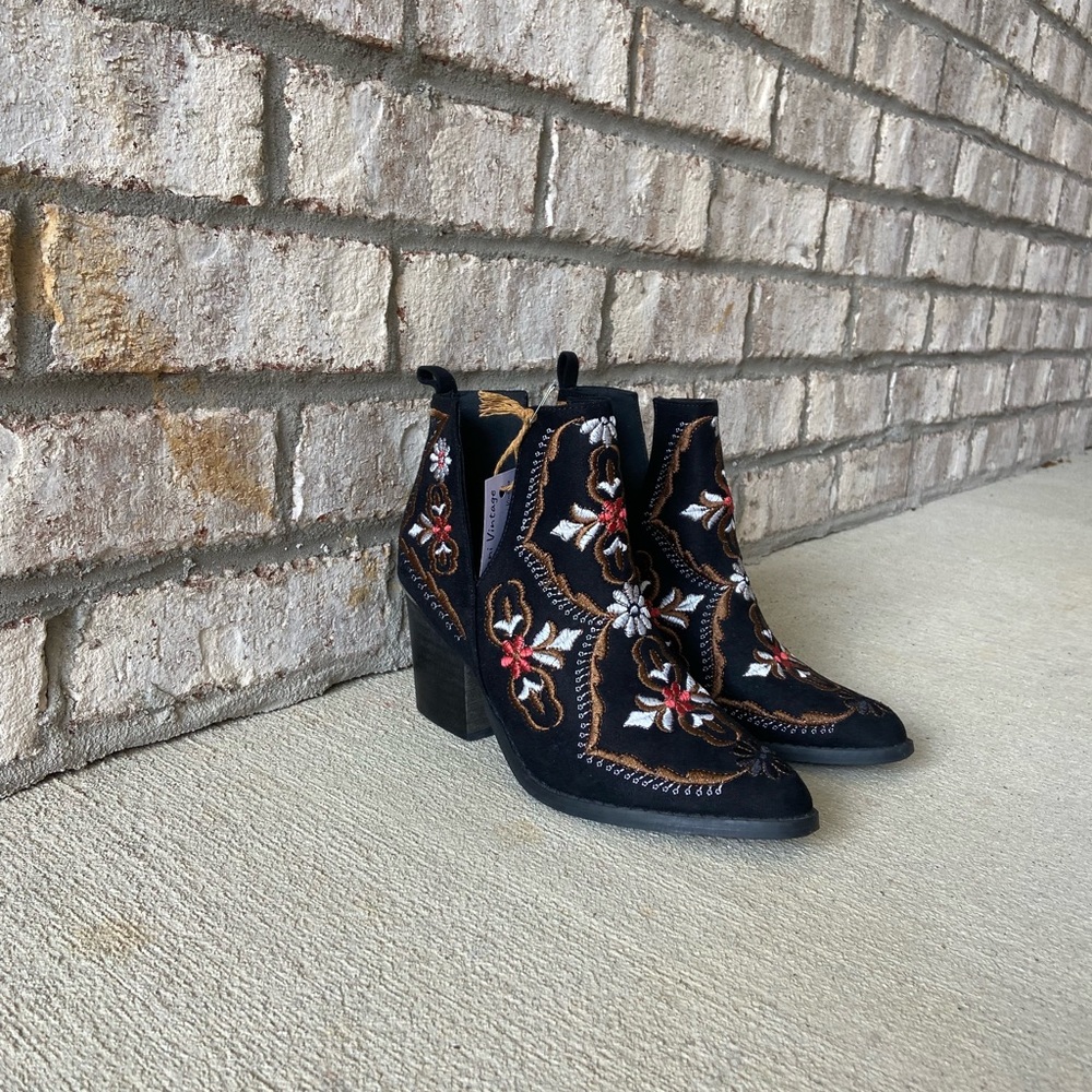 Vintage Embroidered Ankle Booties Size 8